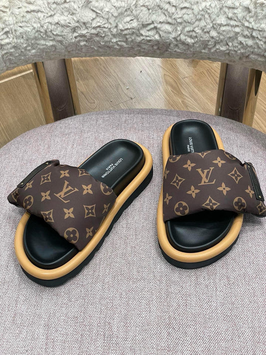 LV Ladies Slides