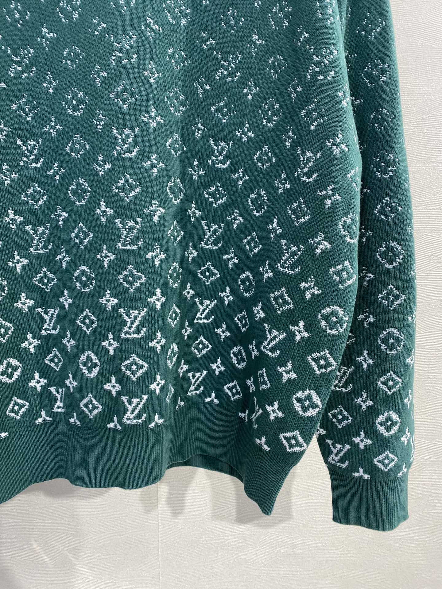 LV Sweatshirt