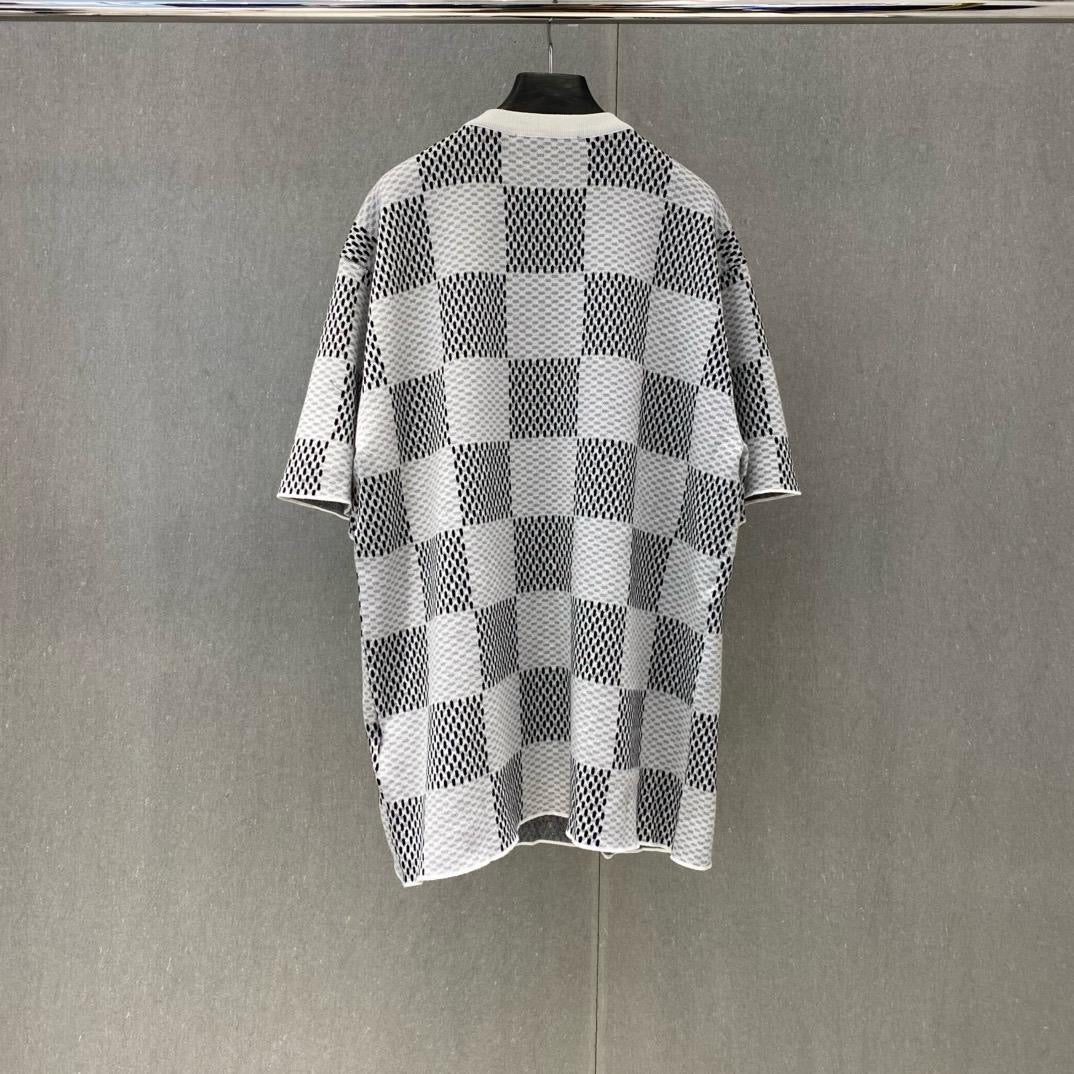 LV Men’s T-shirt (Various Colours)