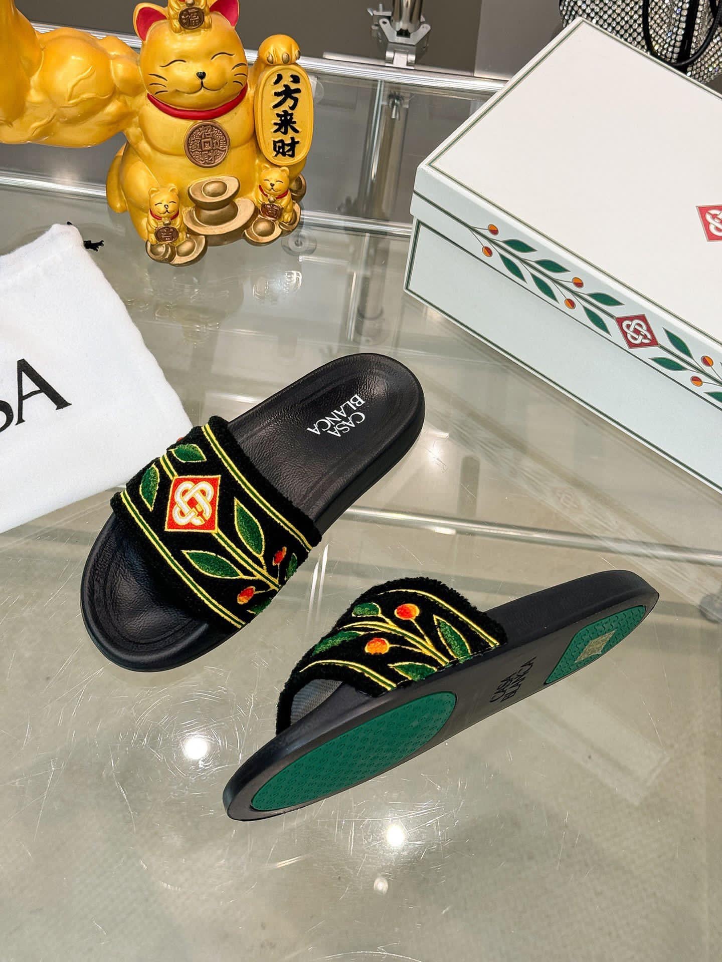 Casa Slides