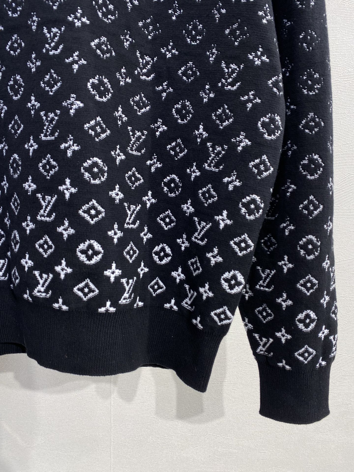 LV Sweatshirt