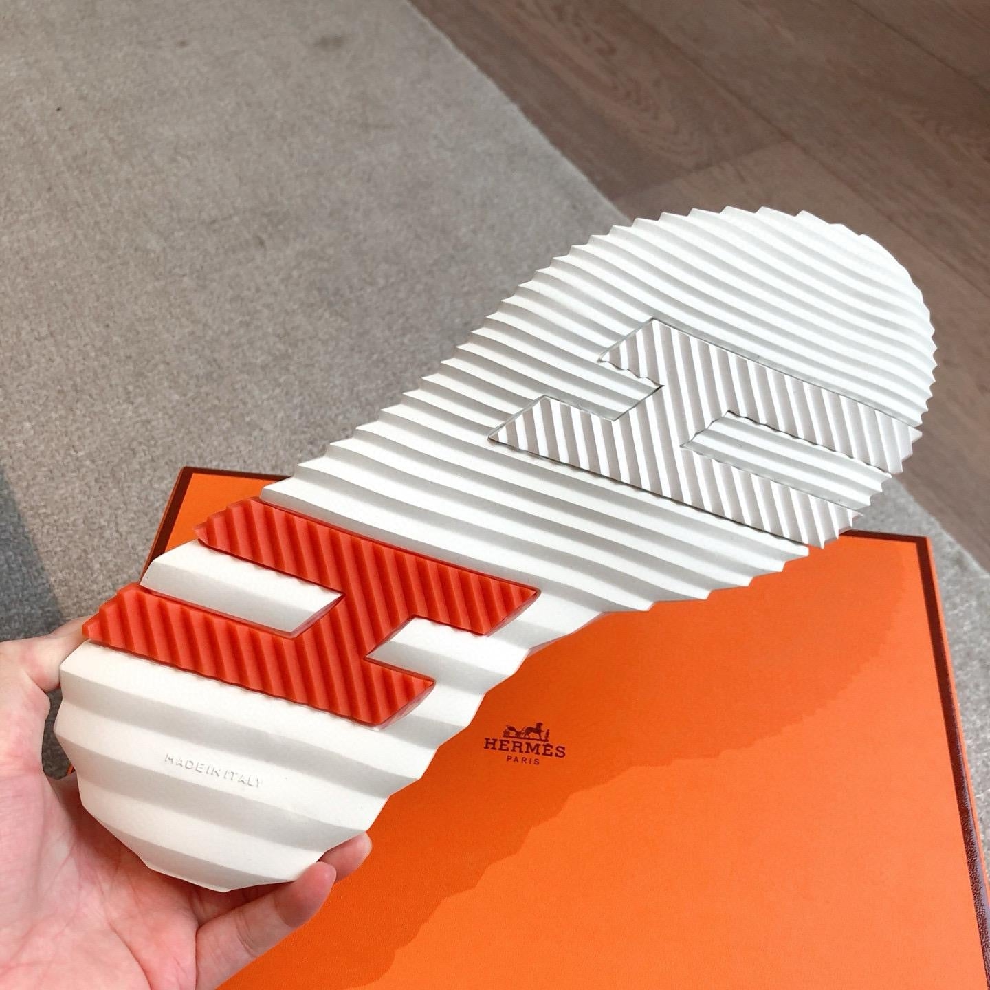 Herms trainers
