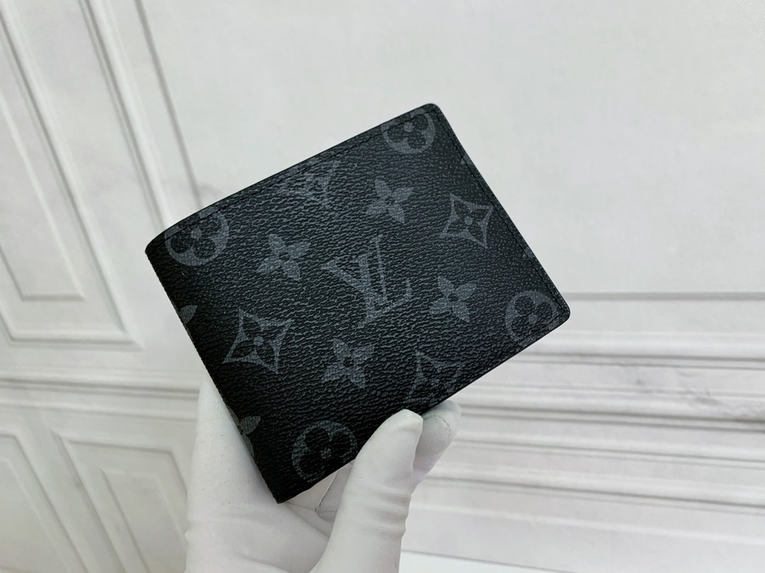 LV Wallets (Various Patterns)