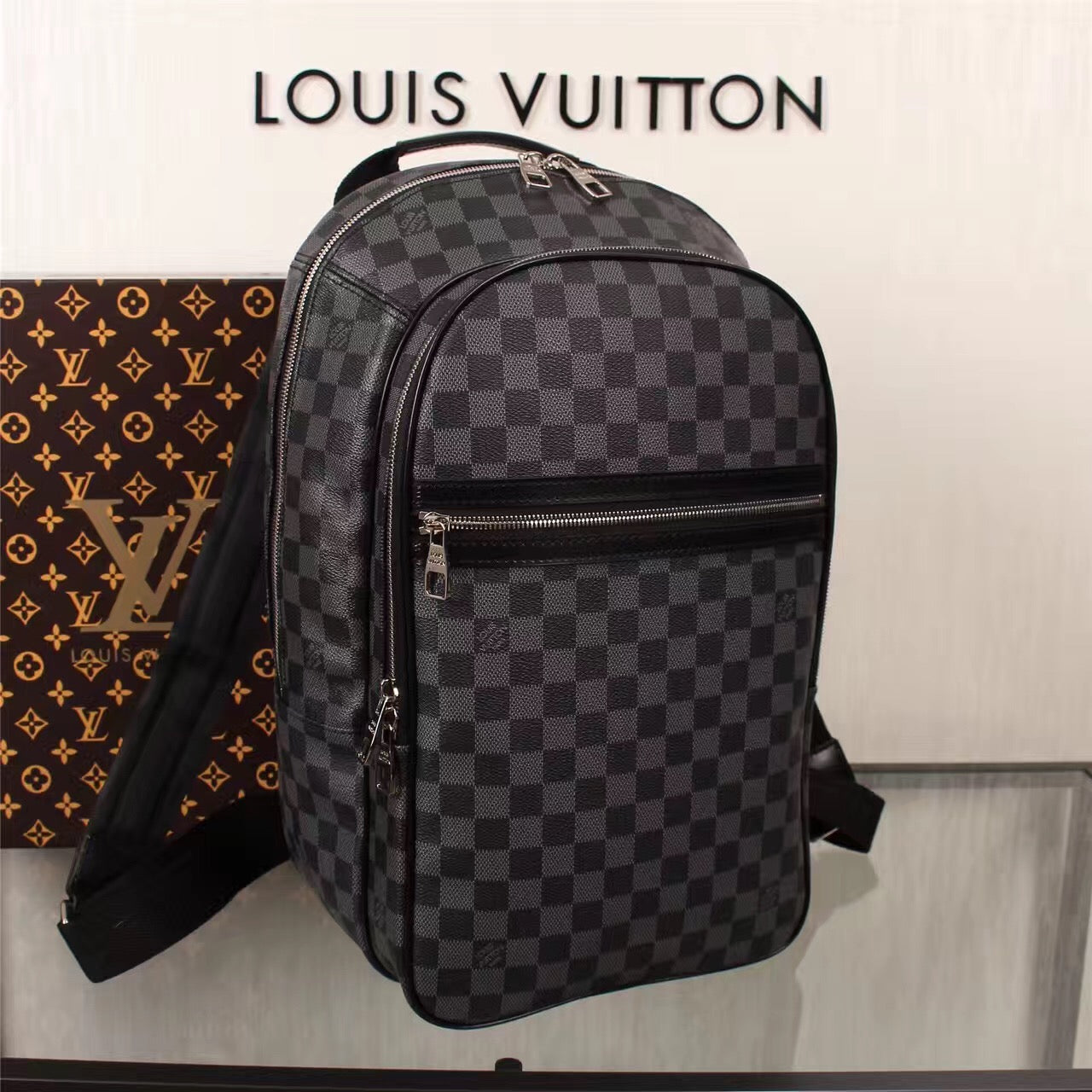 LV Rucksack pre order