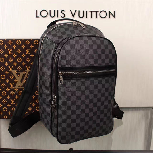 LV Rucksack pre order