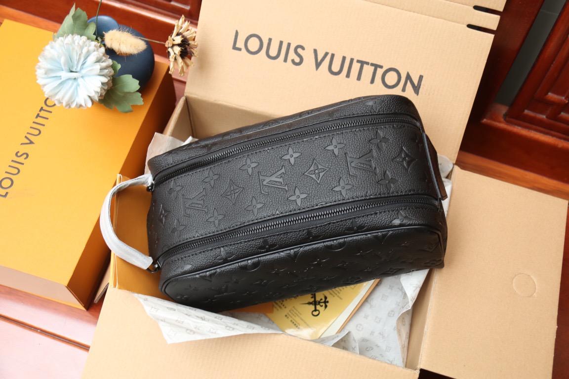 LV Washbag