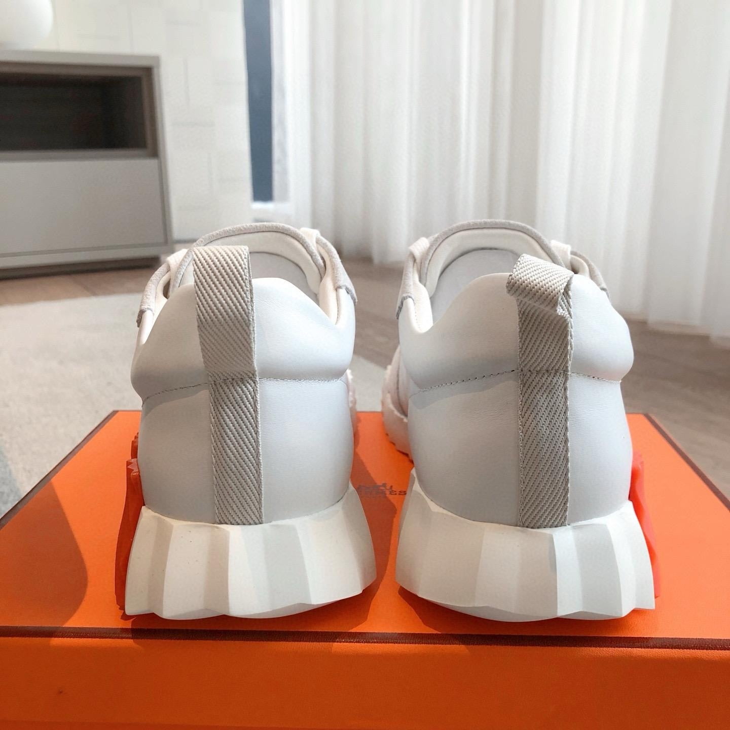 Herms trainers