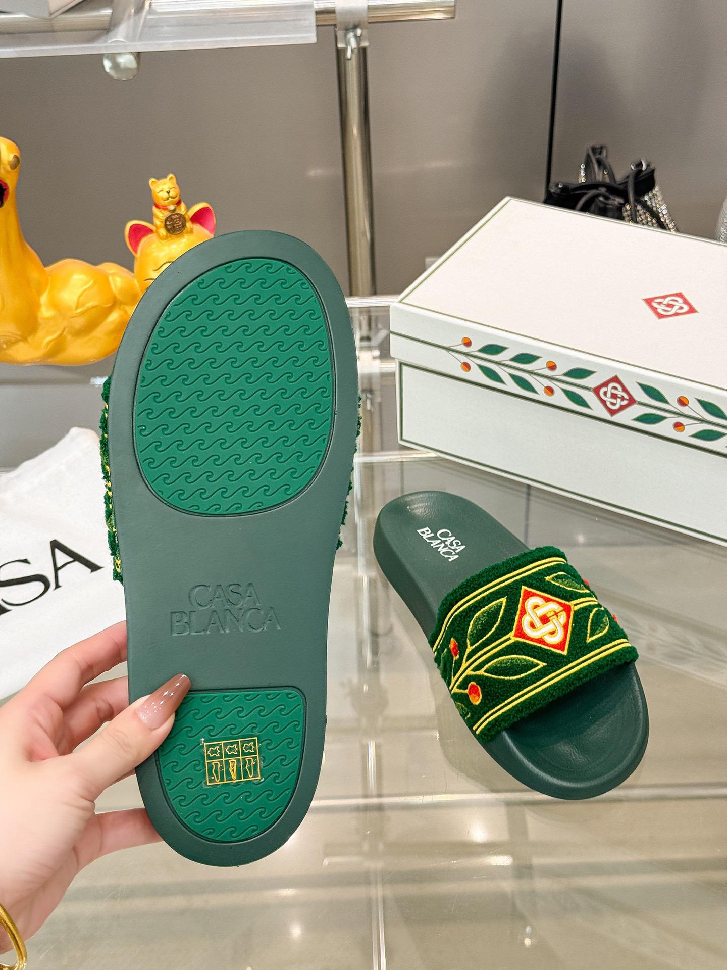 Casa Slides