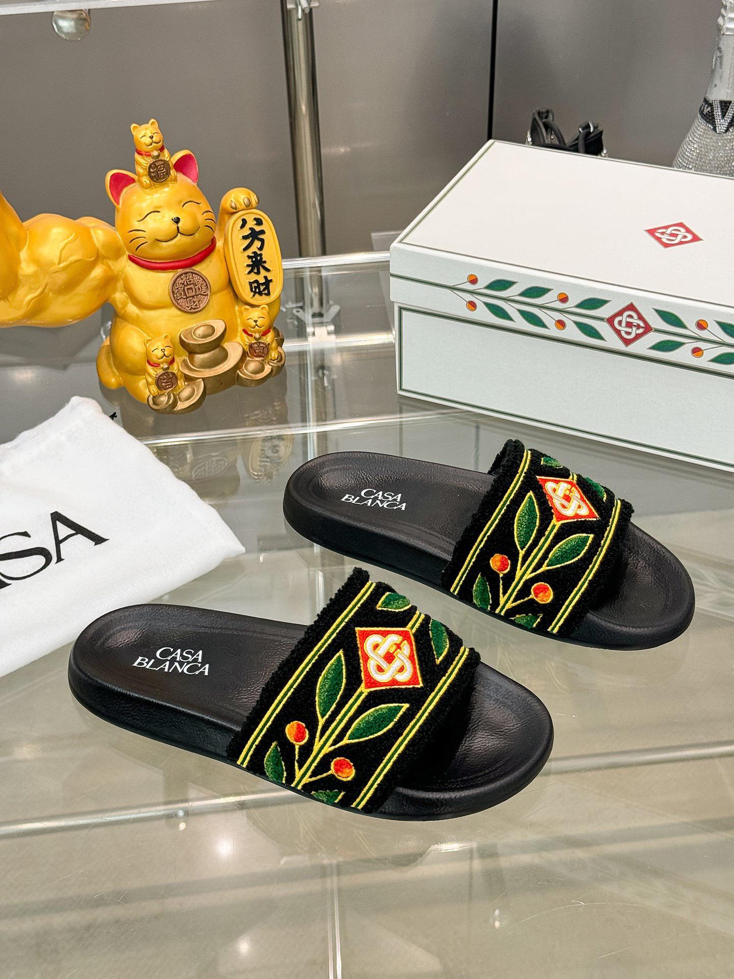 Casa Slides