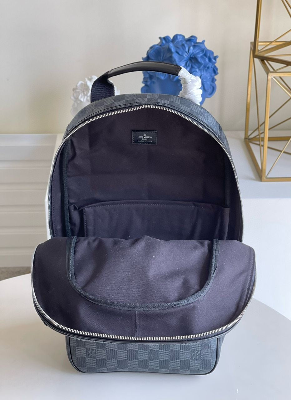 LV Rucksack pre order