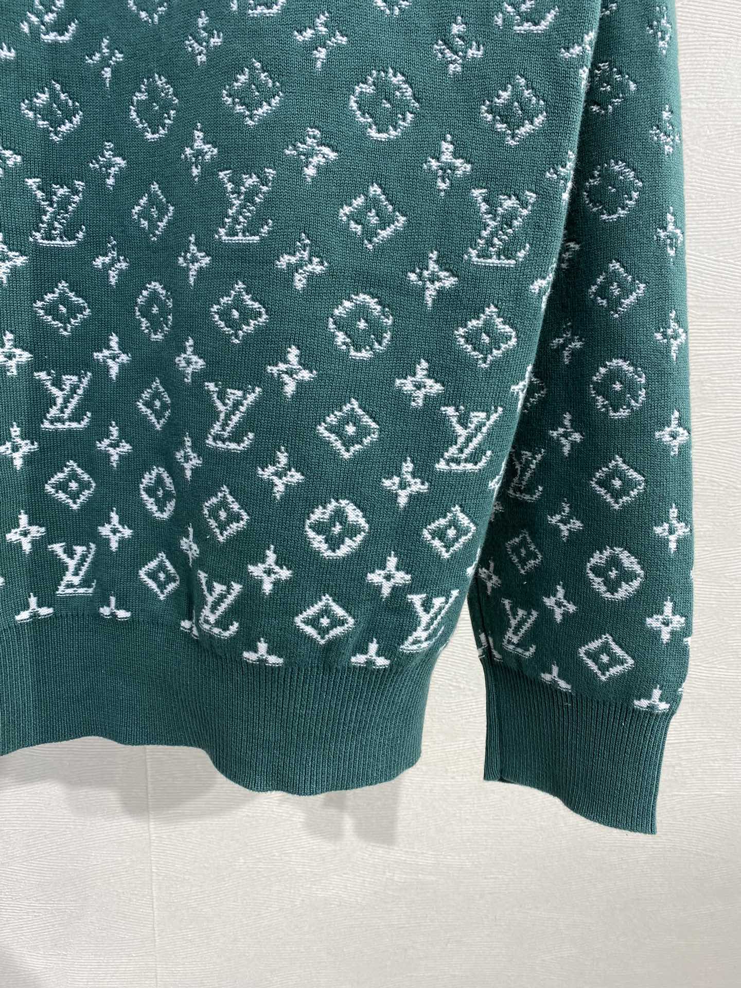 LV Sweatshirt