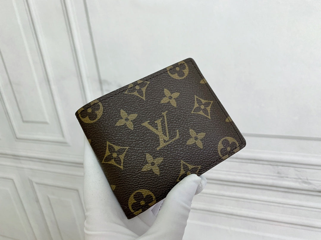 LV Wallets (Various Patterns)