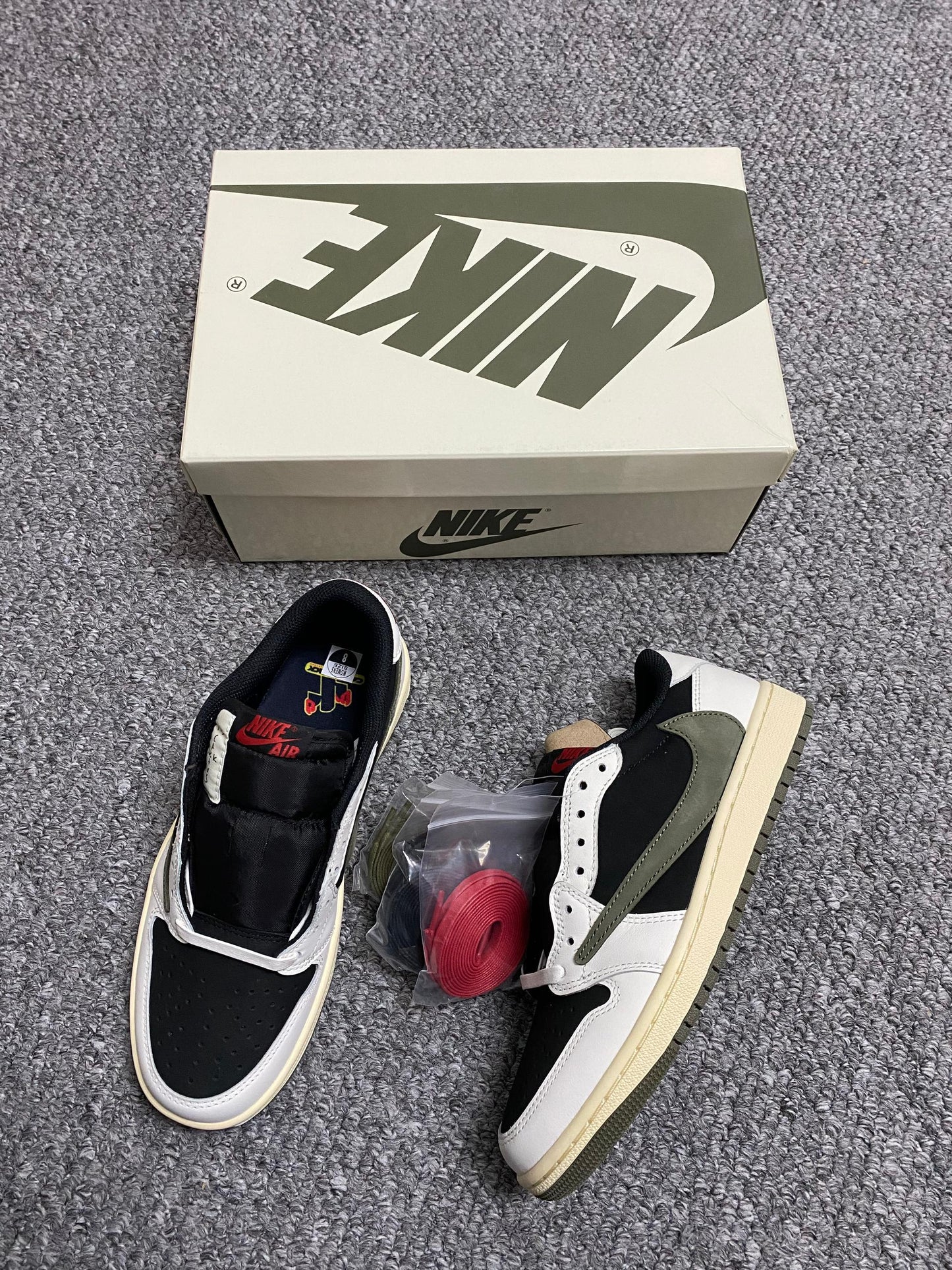 Nke Travis Scott