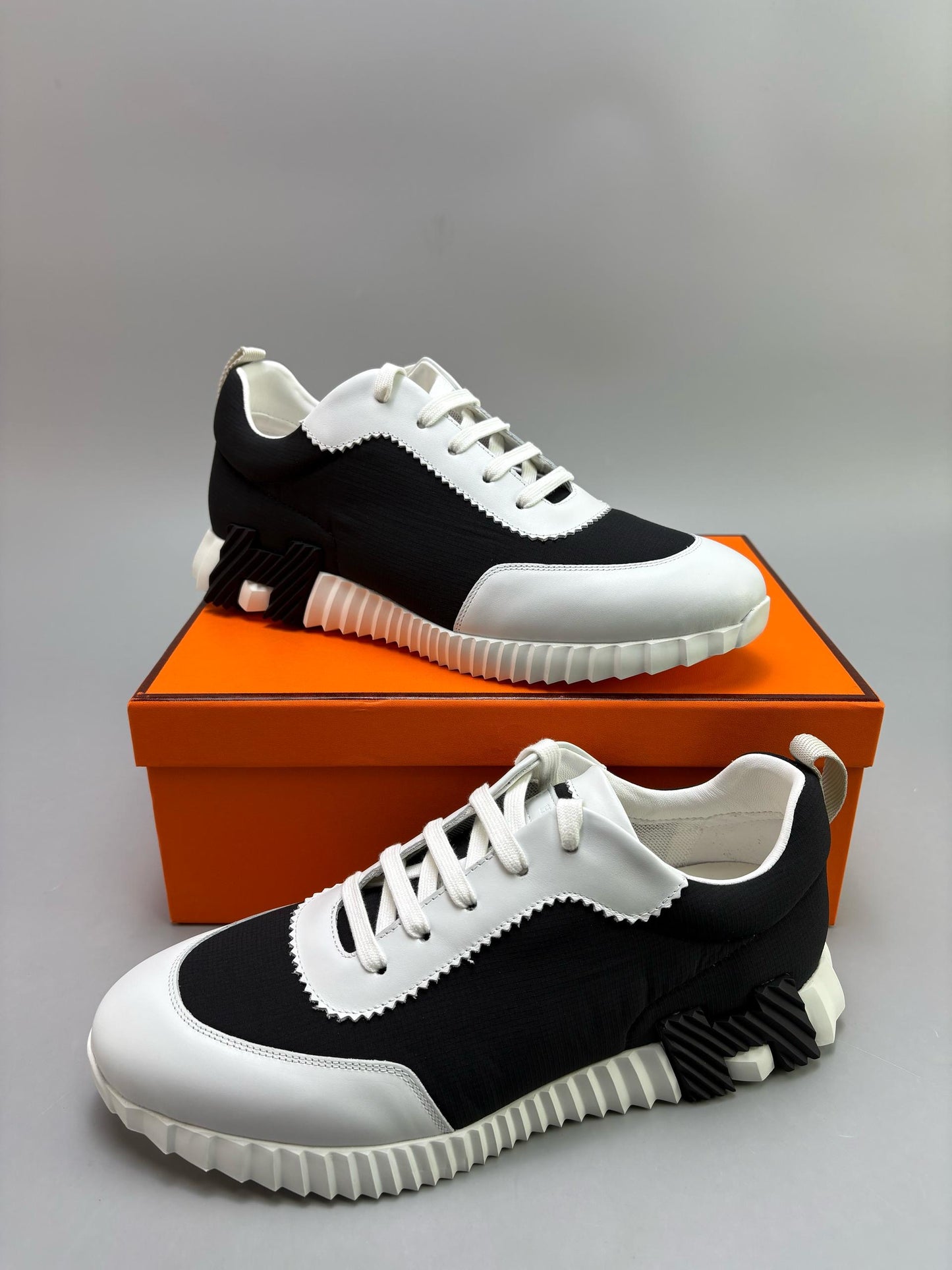 Herms trainers