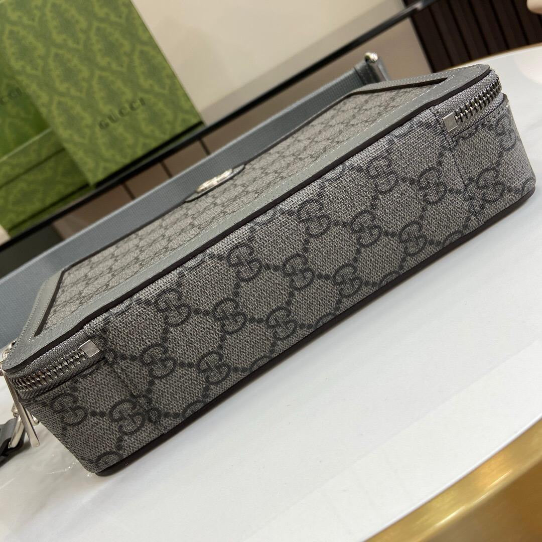 Gcci messenger / cross body bag
