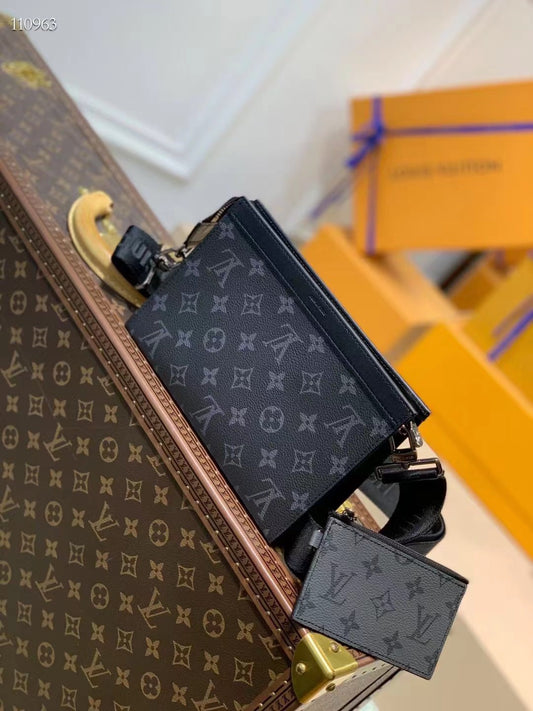 LV Gaston Wearable Wallet