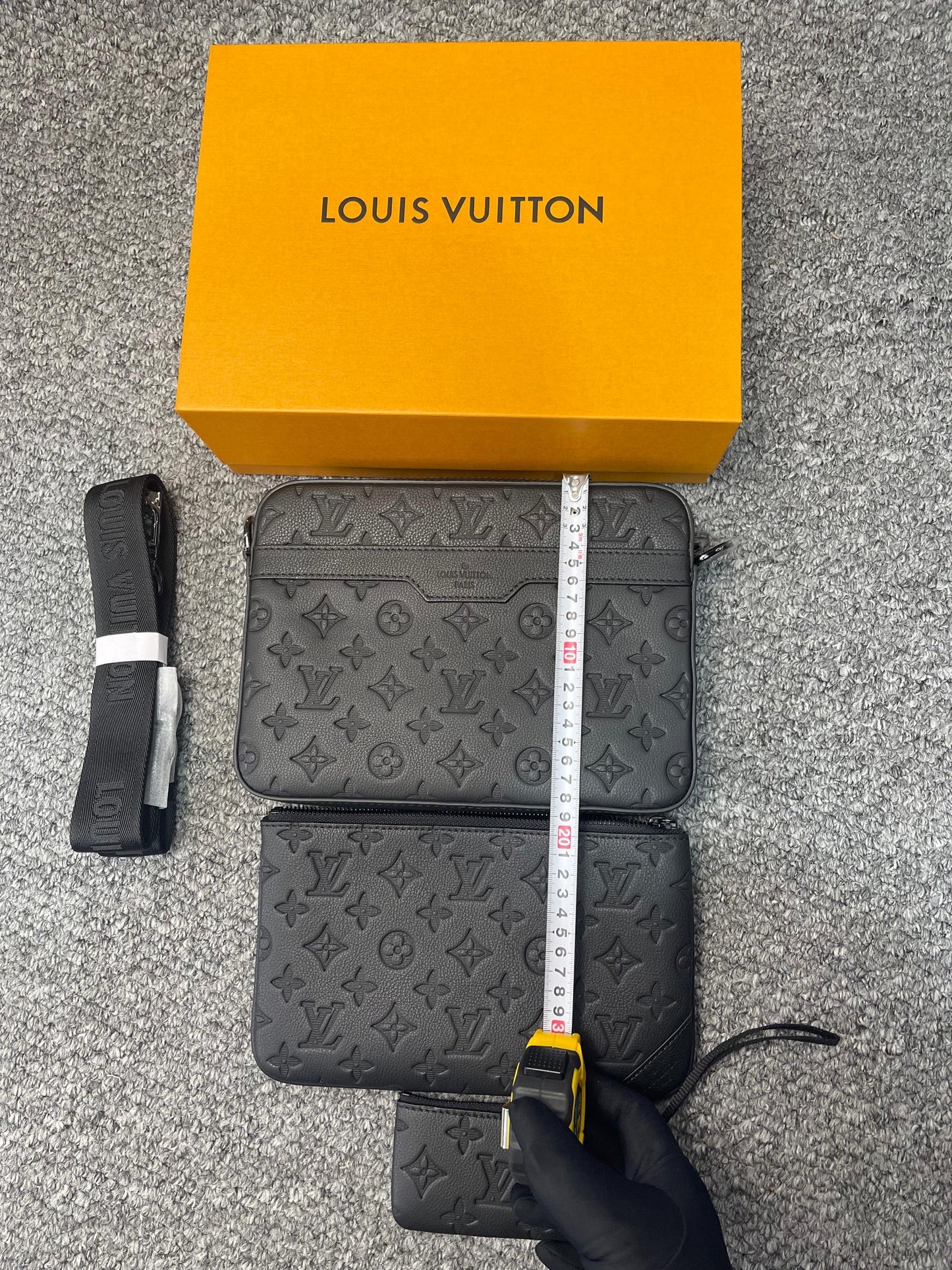 LV Trio Messenger