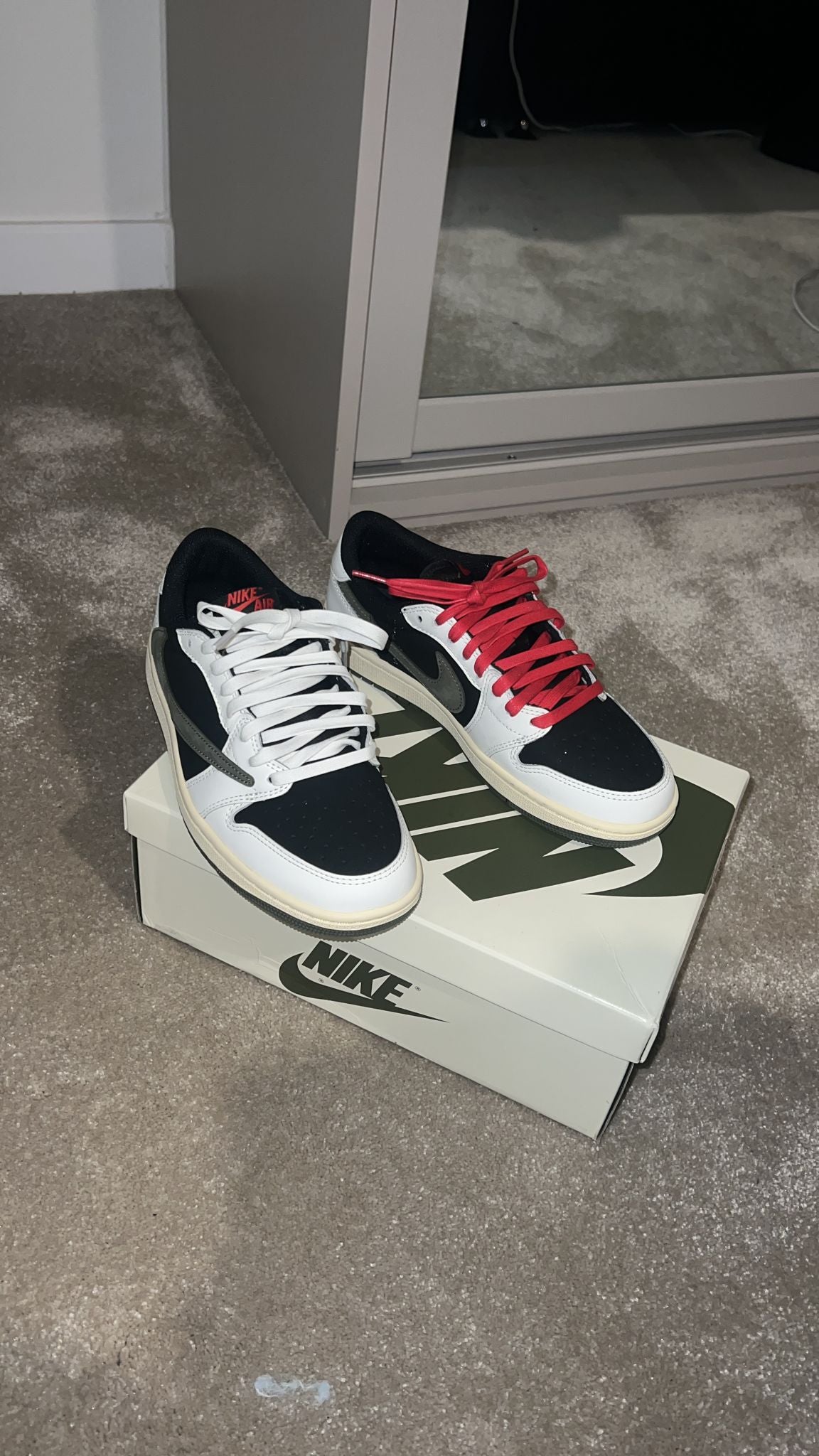 Nke Travis Scott