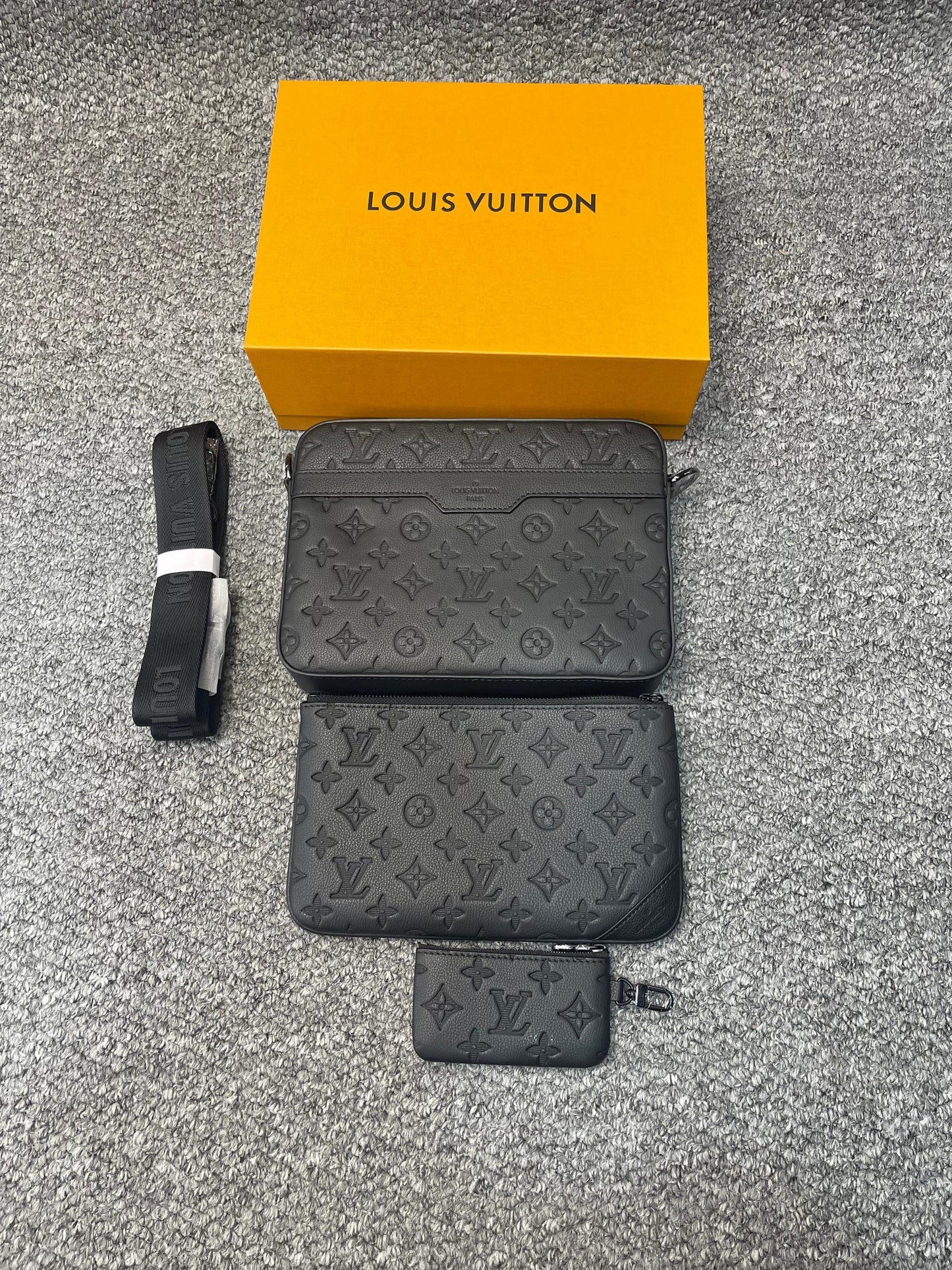 LV Trio Messenger