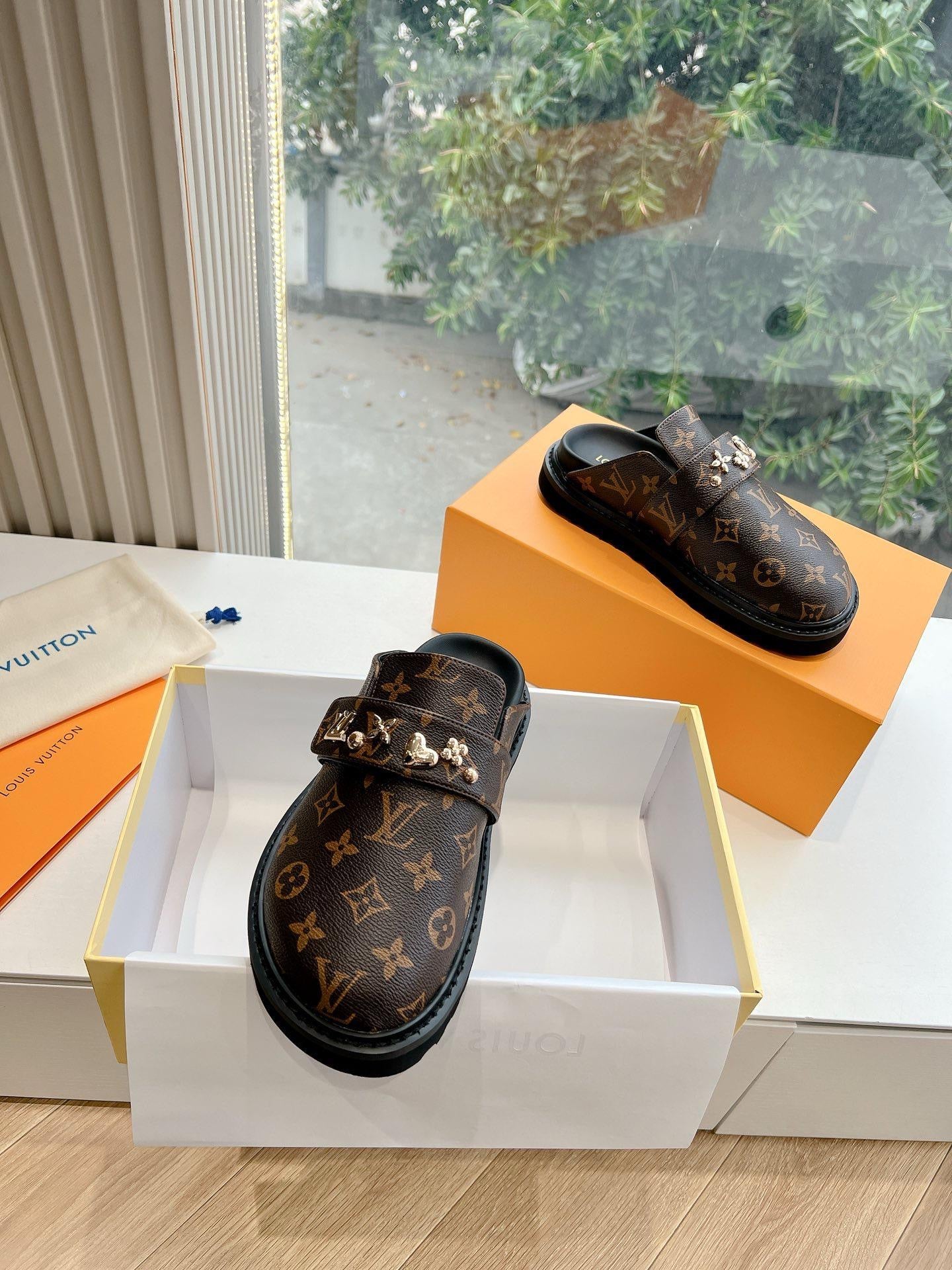 LV ladies Slides